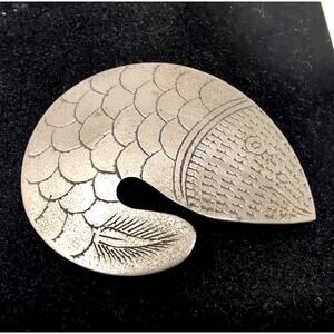 Brooch Pin Jewelry Silver Tone Fish Modern Abstract Vintage Etched Metal